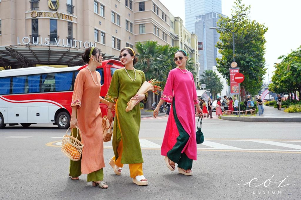 Áo dài thêu tay Song Hoa Linen tưng premium Cói Design