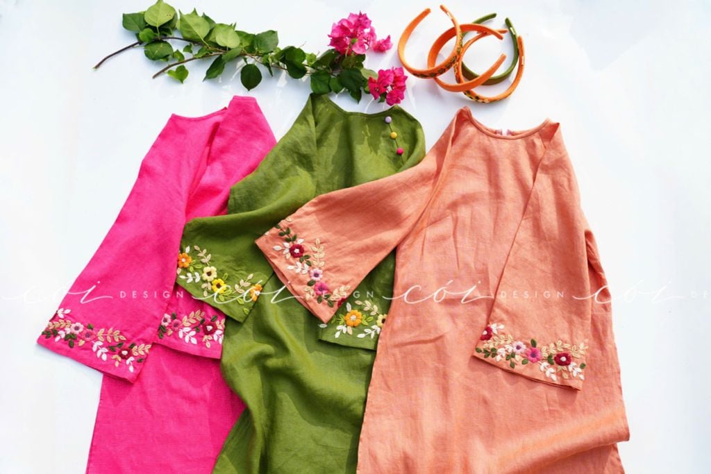 Set áo dài thêu tay Song Hoa Linen kèm quần suông Cói Design
