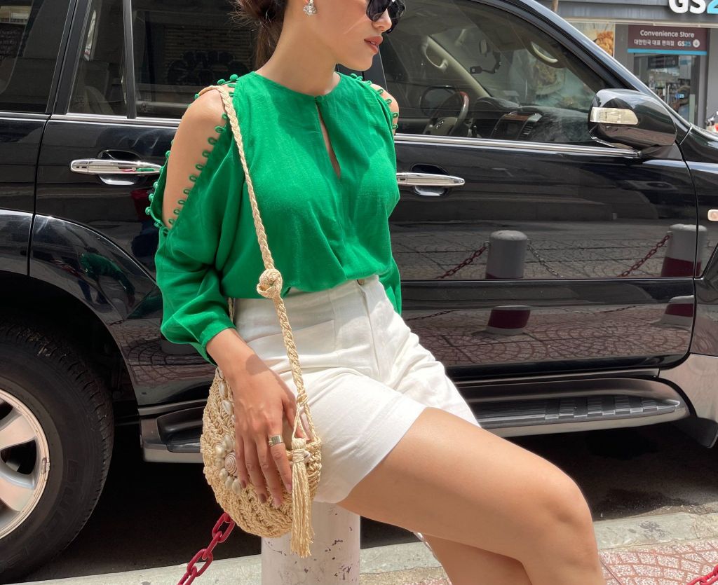 Áo nút bọc xẻ vai linen tưng premium Cói Design