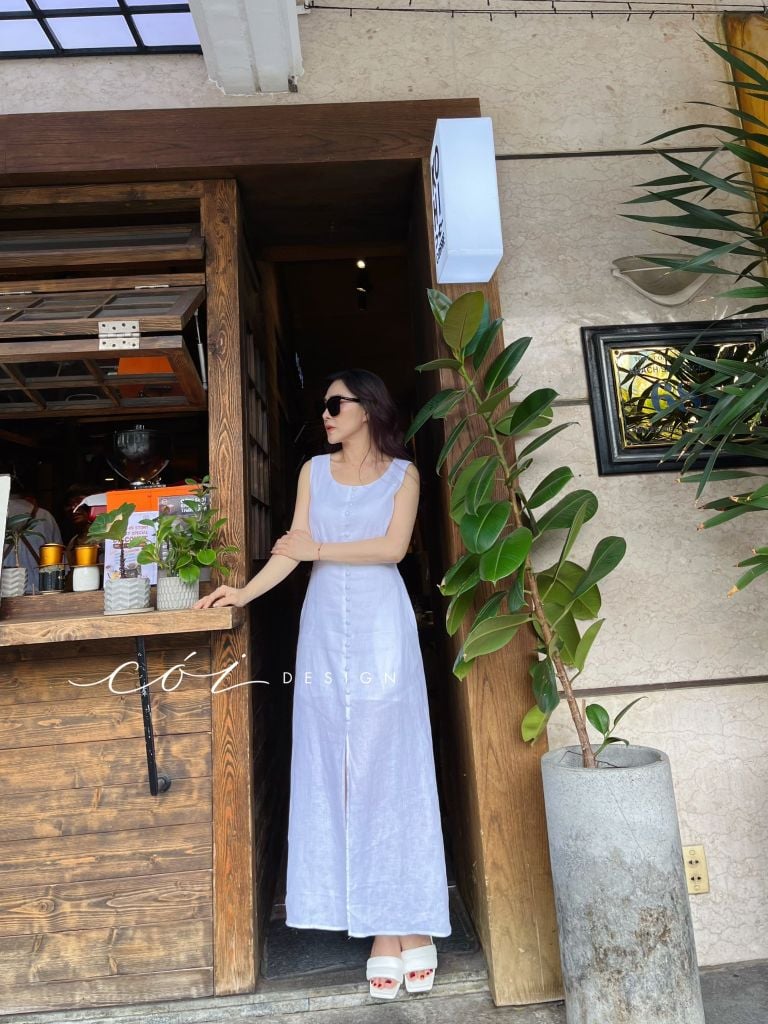 Đầm linen nút bọc sát nách Cói Design