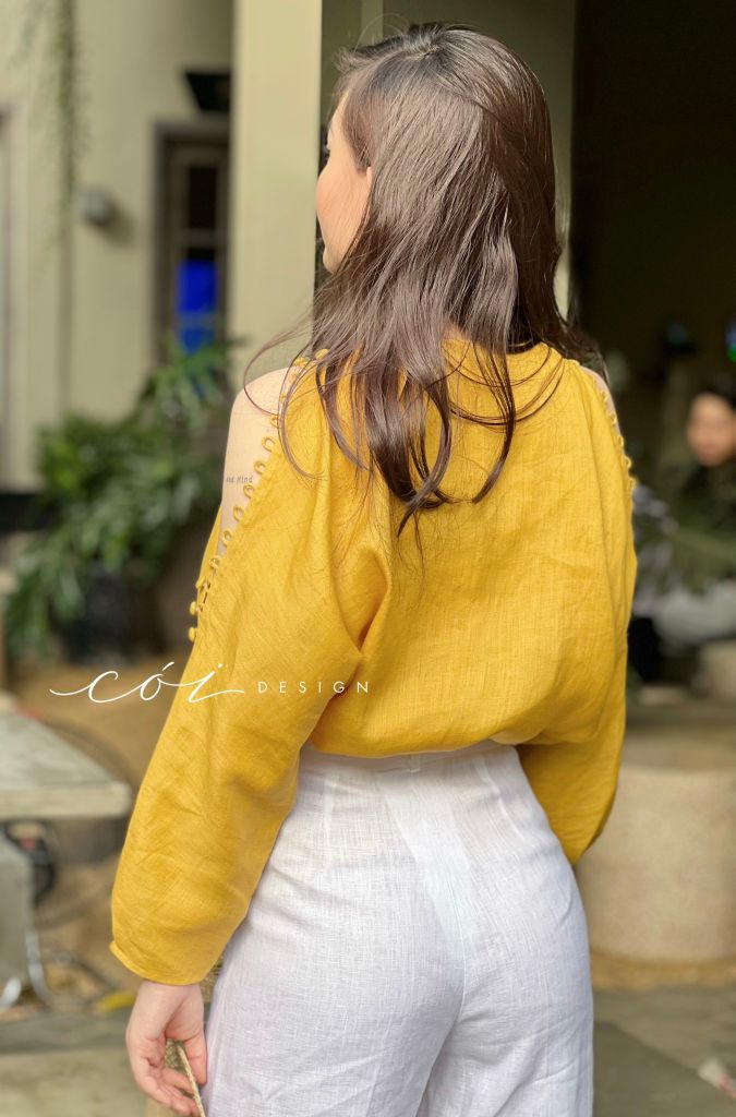 Áo nút bọc xẻ vai linen tưng premium Cói Design