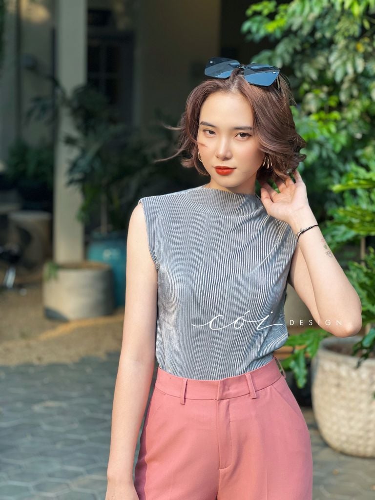 Áo cổ lọ vải dập ly Cói Design