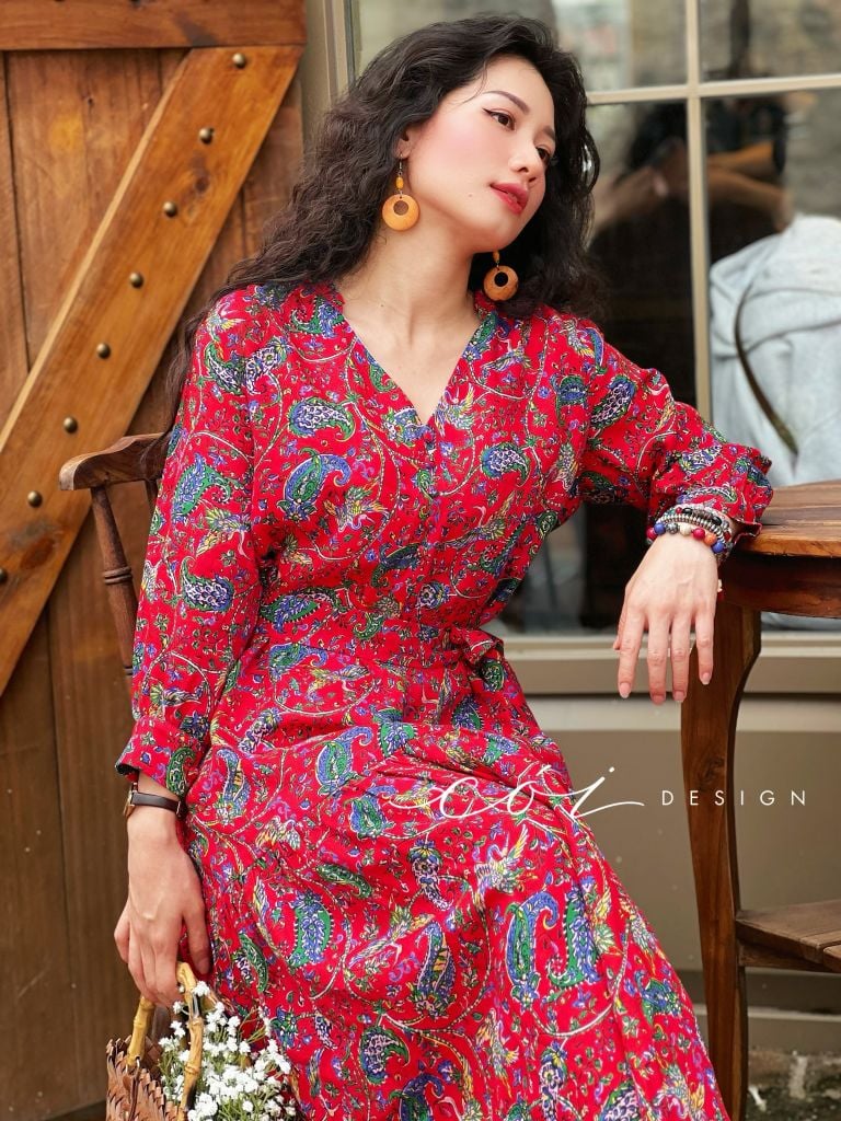 Đầm nút bọc cổ V Linen Cói Design