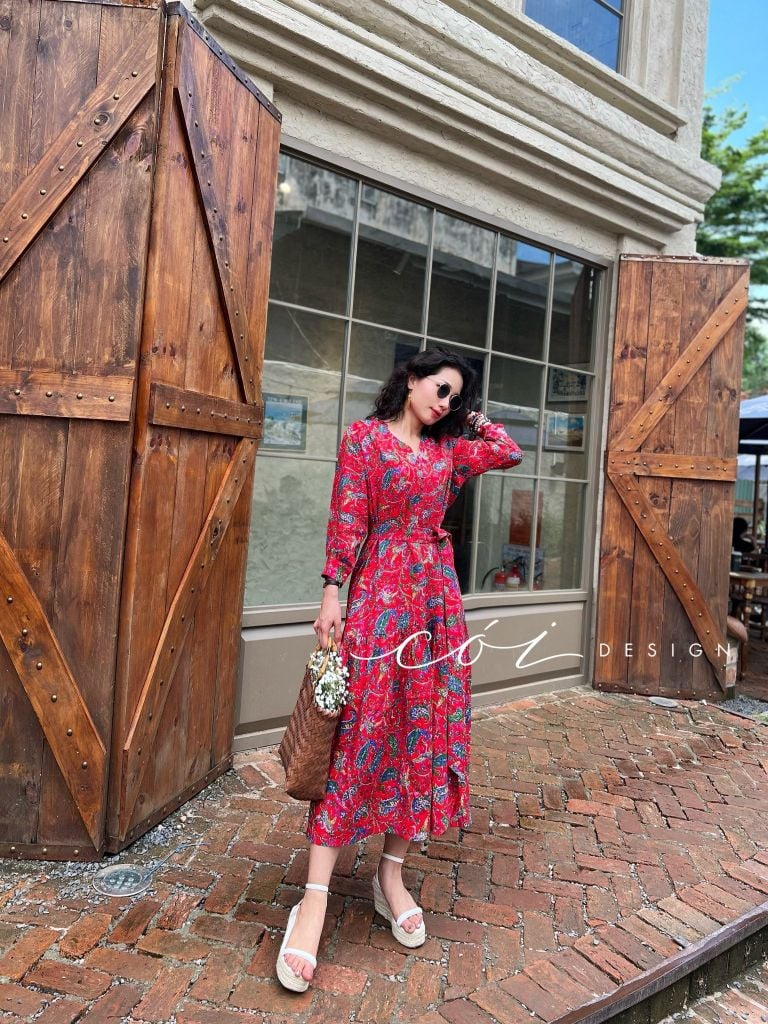 Đầm nút bọc cổ V Linen Cói Design