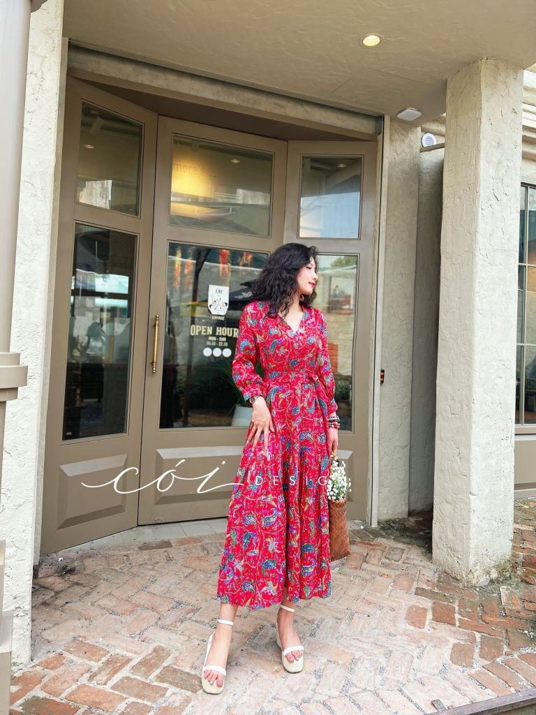 Đầm nút bọc cổ V Linen Cói Design