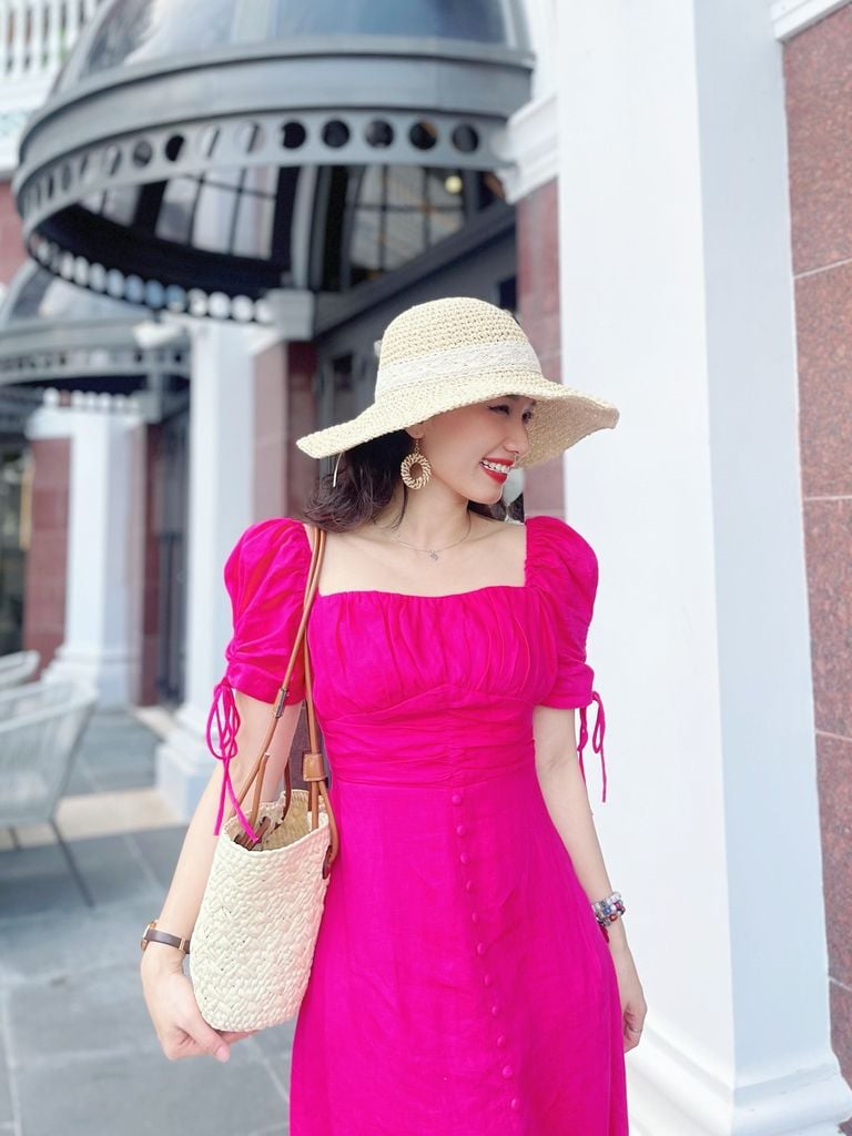 Đầm nhún ngực xẻ tà linen hàn Cói Design