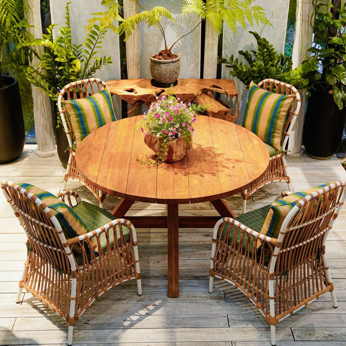  Bàn Ăn Tròn Gỗ Reclaimed Teak Amazon 