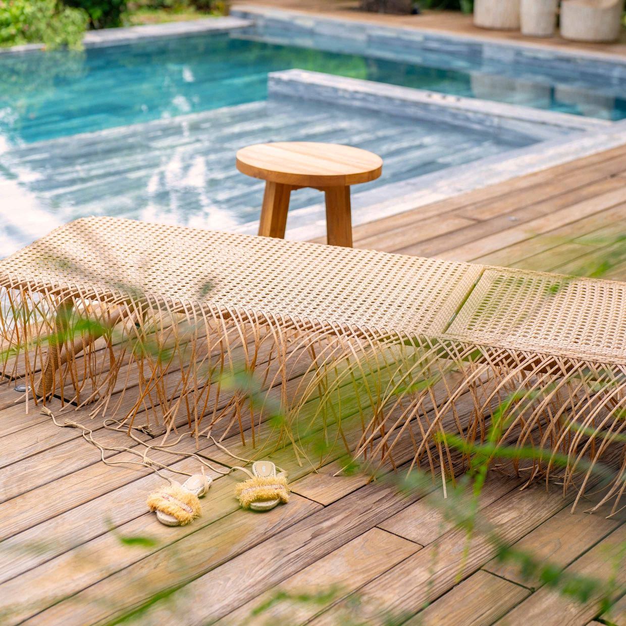  Giường Tắm Nắng Mây Nhựa Tua Rua 