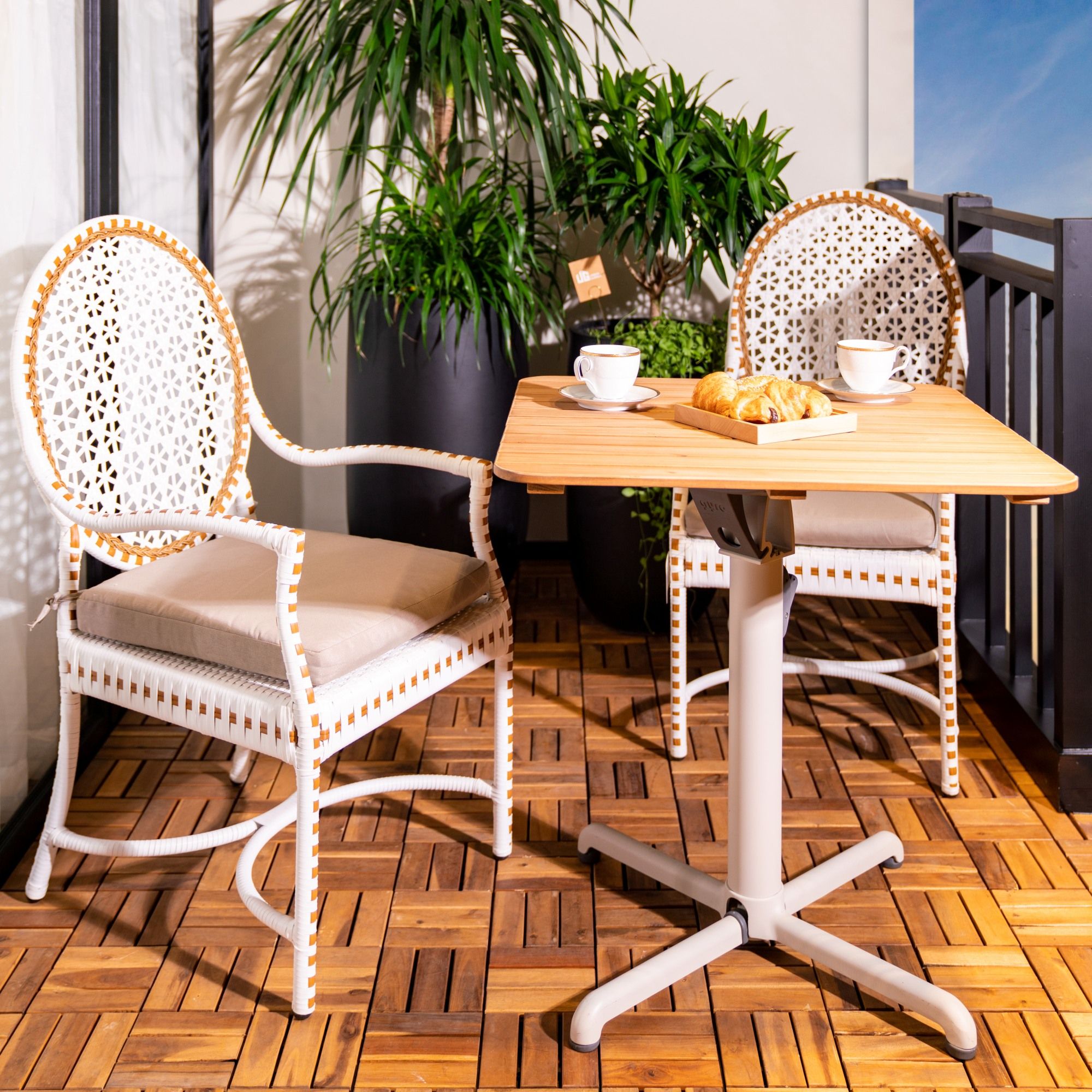  Ghế Ăn Mây Nhựa Elise 