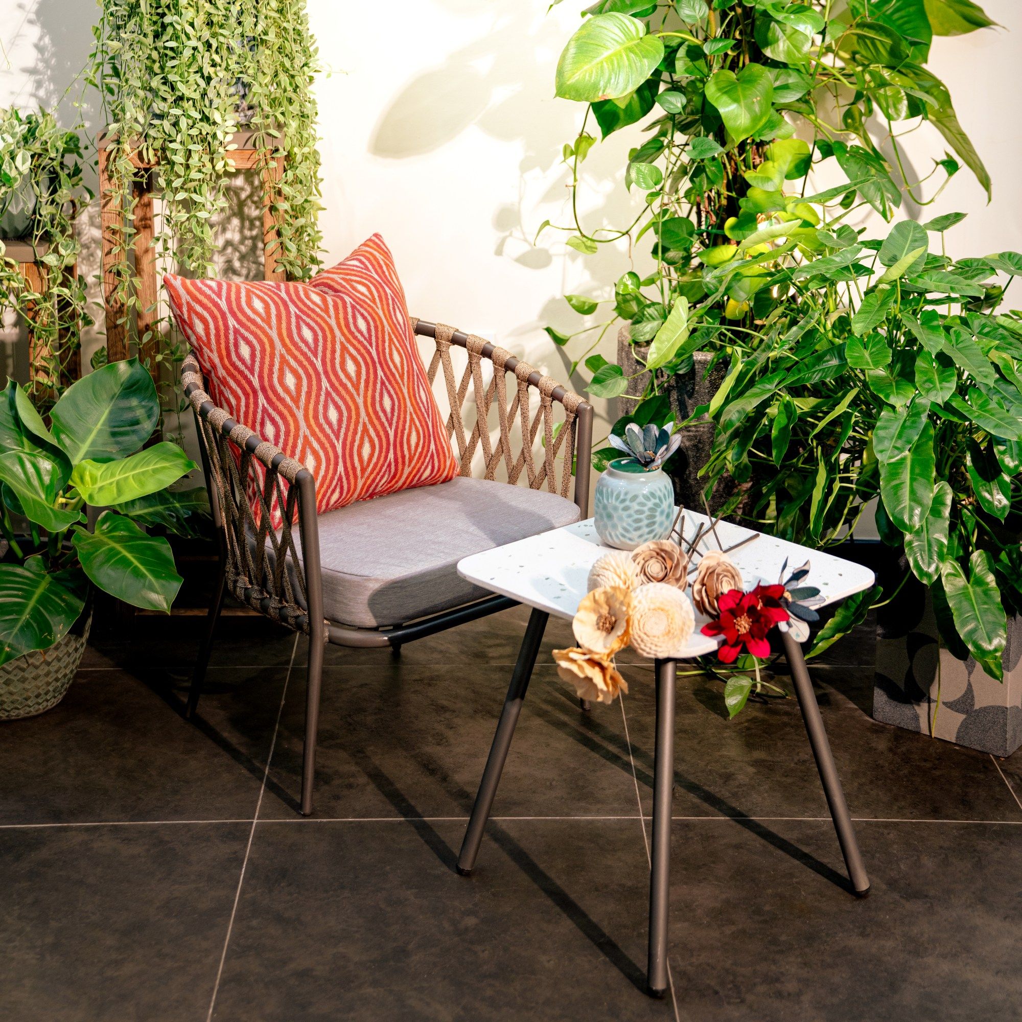  Bàn Bên Side Table Queenie 