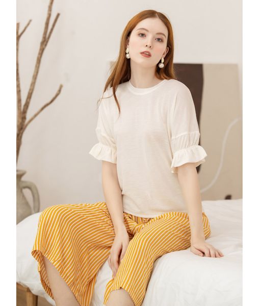 Quần Lửng Rộng Enjo Sọc Vàng