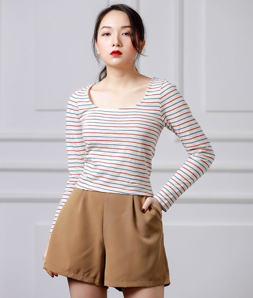 Áo Thun Cổ Vuông Tay Dài