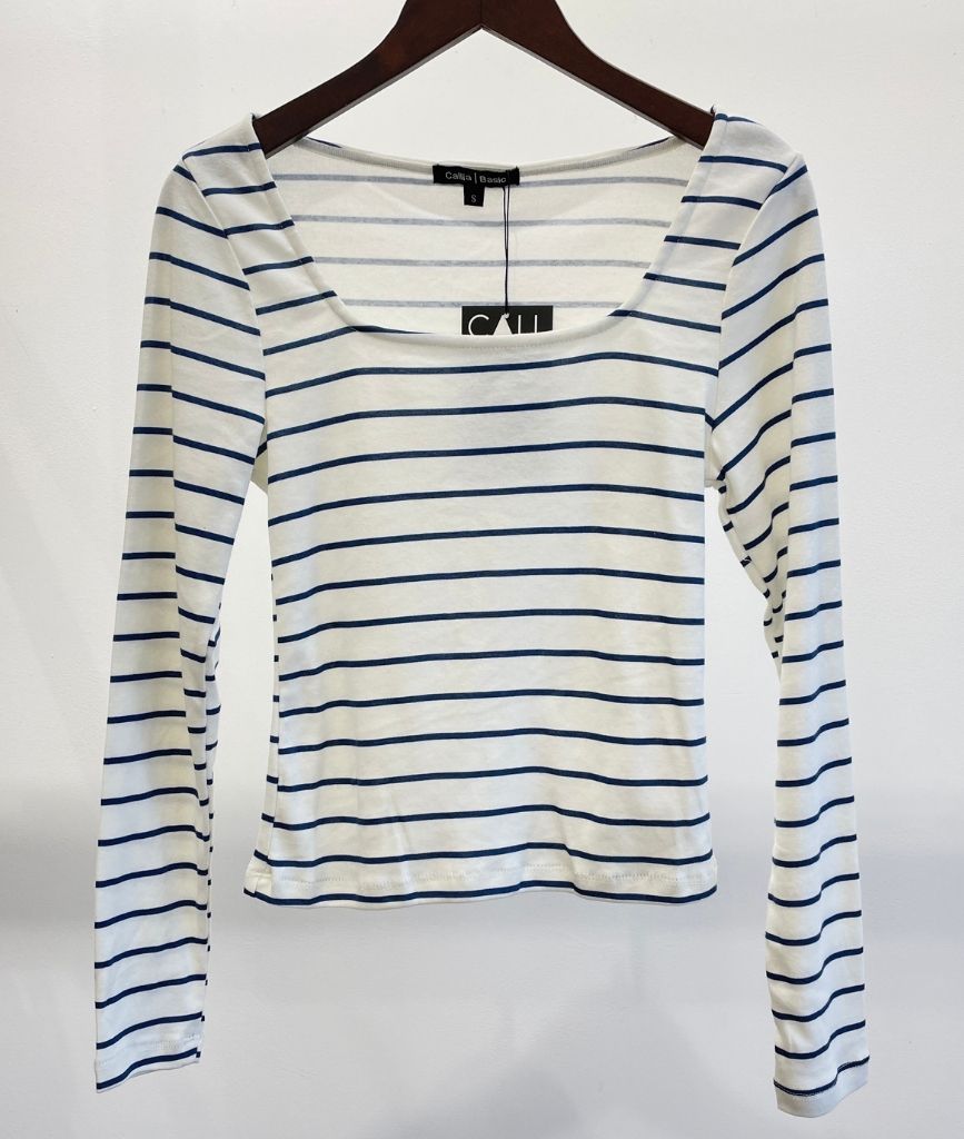  Áo Thun Tay Dài Cổ Vuông 