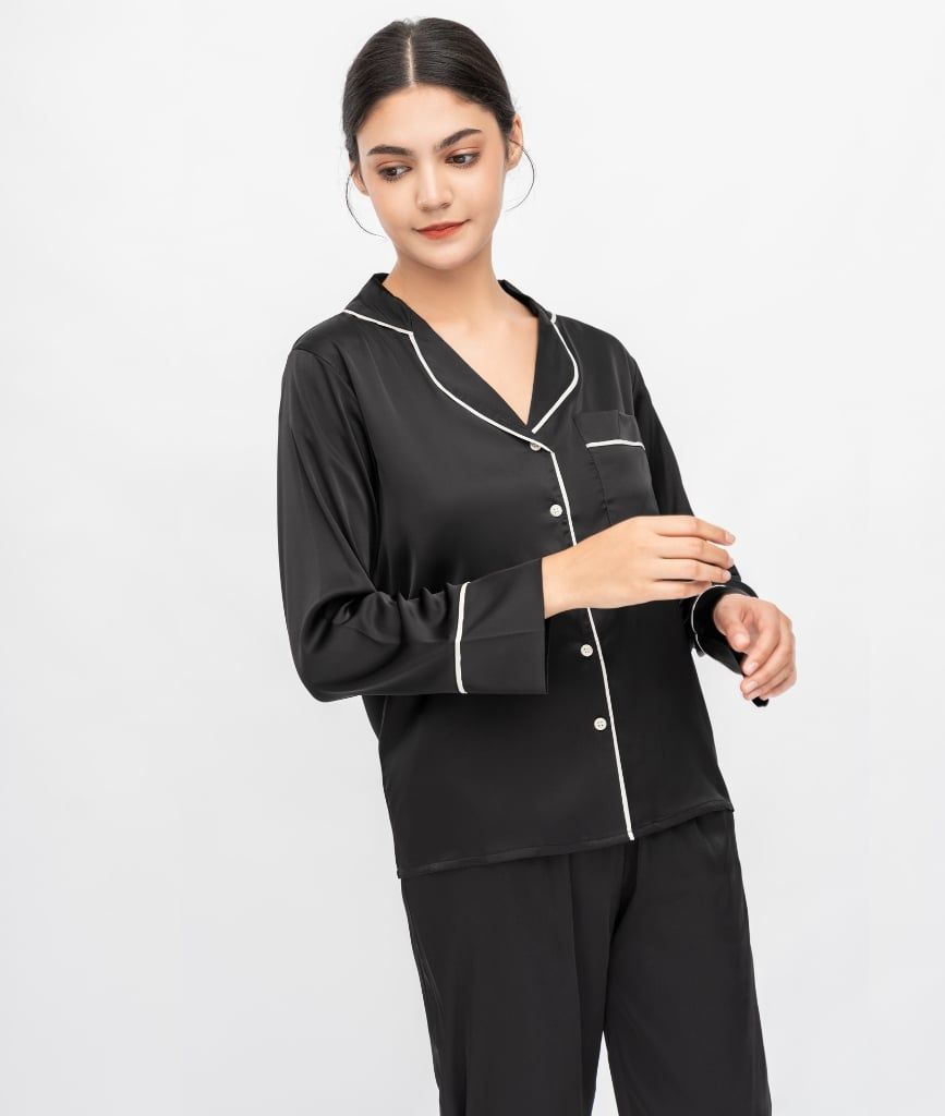  PJ Lụa Tay Dài Đen 