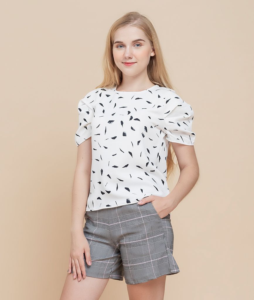  Áo kiểu nữ Lana  cổ tròn phía sau có nút cài 