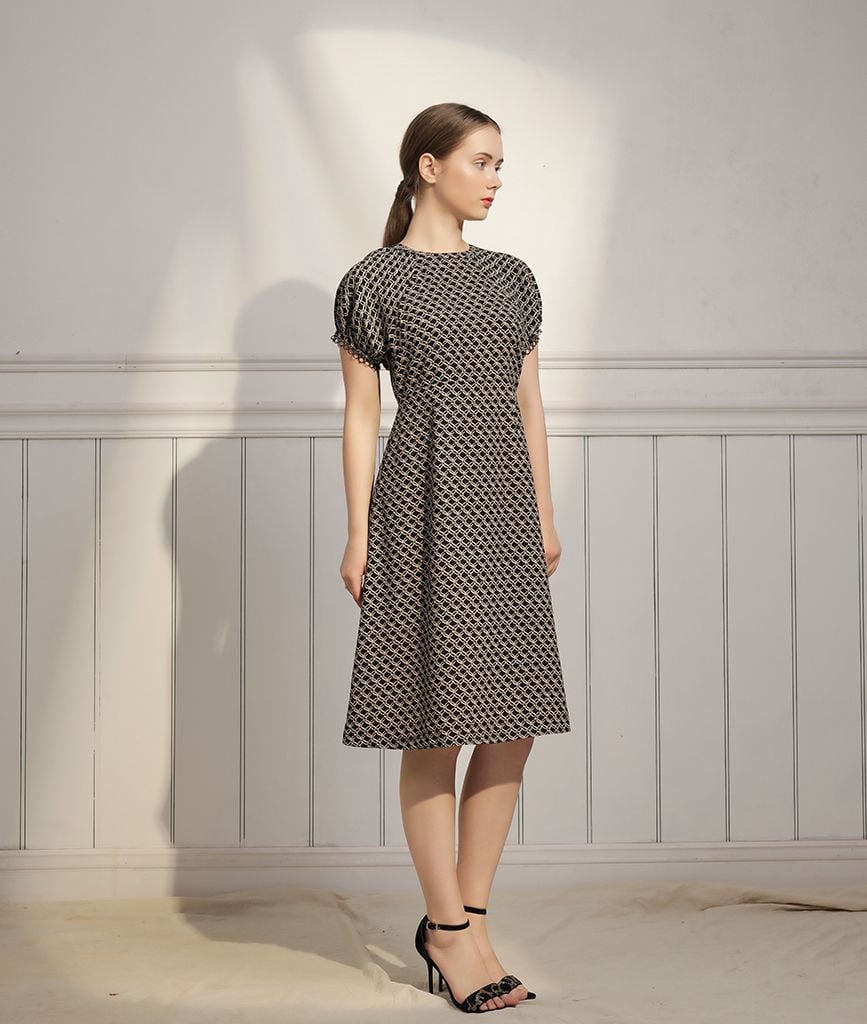  Đầm xòe chữ A cổ tròn nữ  Hima tay ngắn 