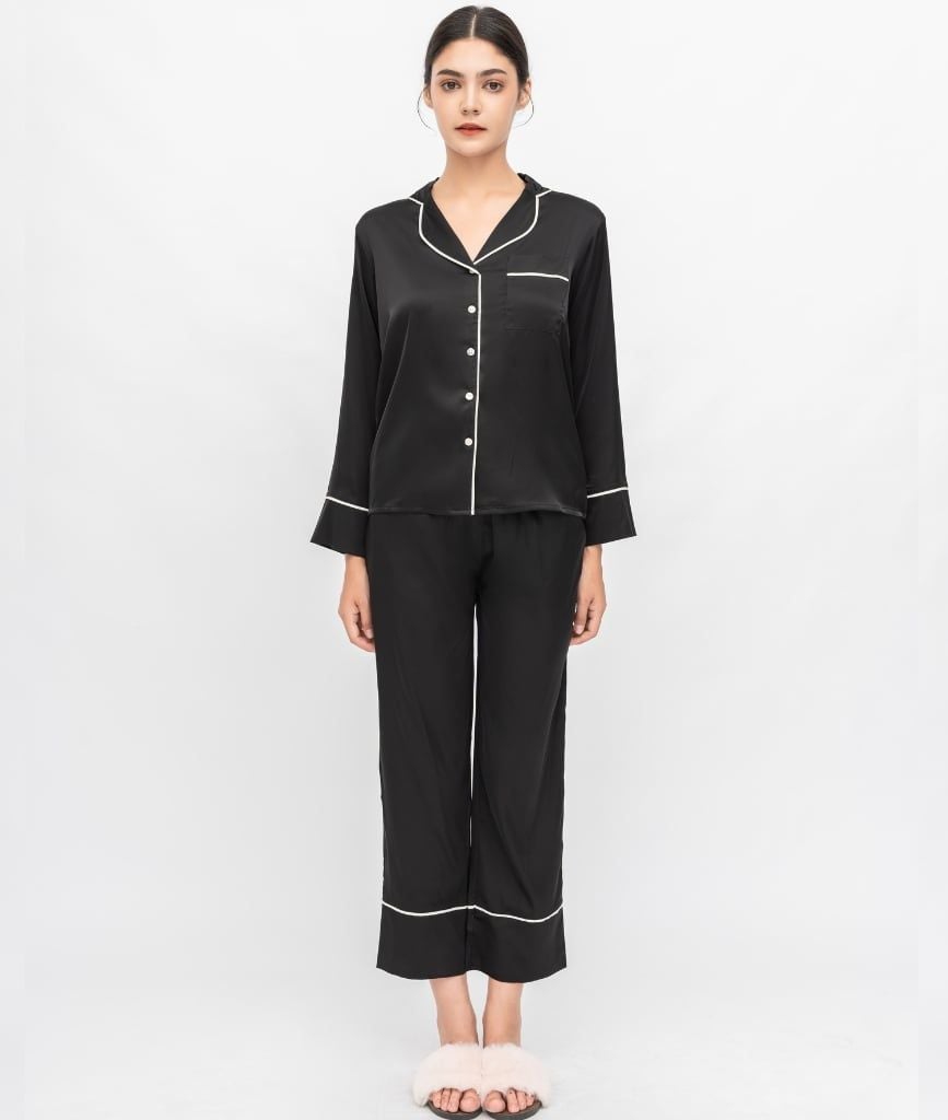  PJ Lụa Tay Dài Đen 