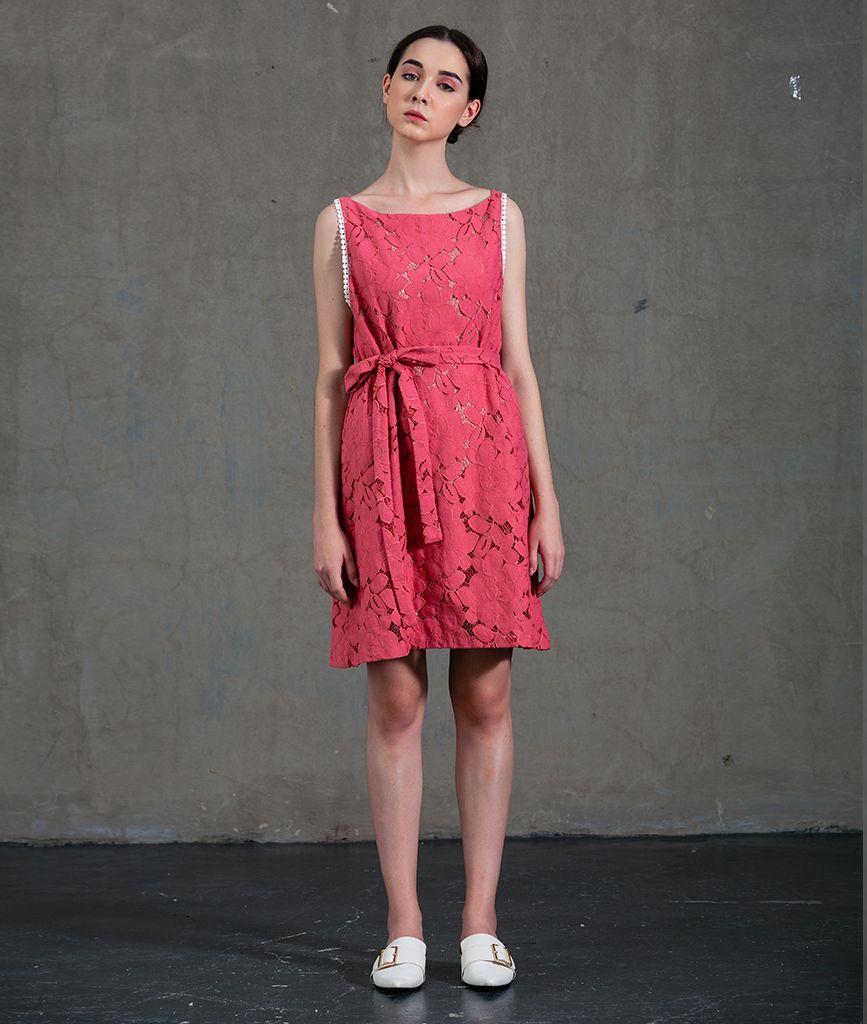  Đầm nữ dữ tiệc  Kirri ren dáng suông thắt eo sát nách 