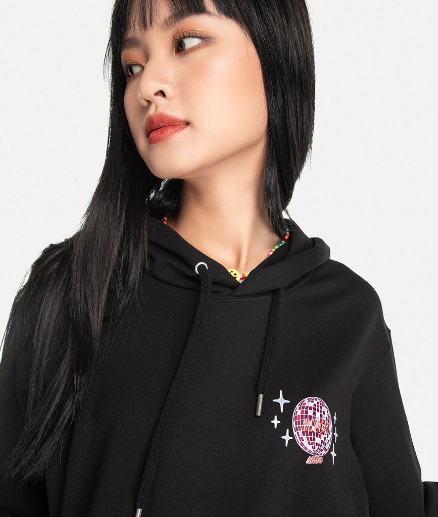 Áo hoodie oversize in chữ - Lỗi