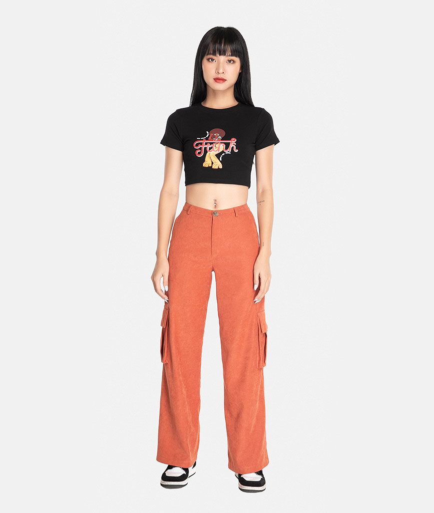 Áo thun ôm croptop in hình - Lỗi