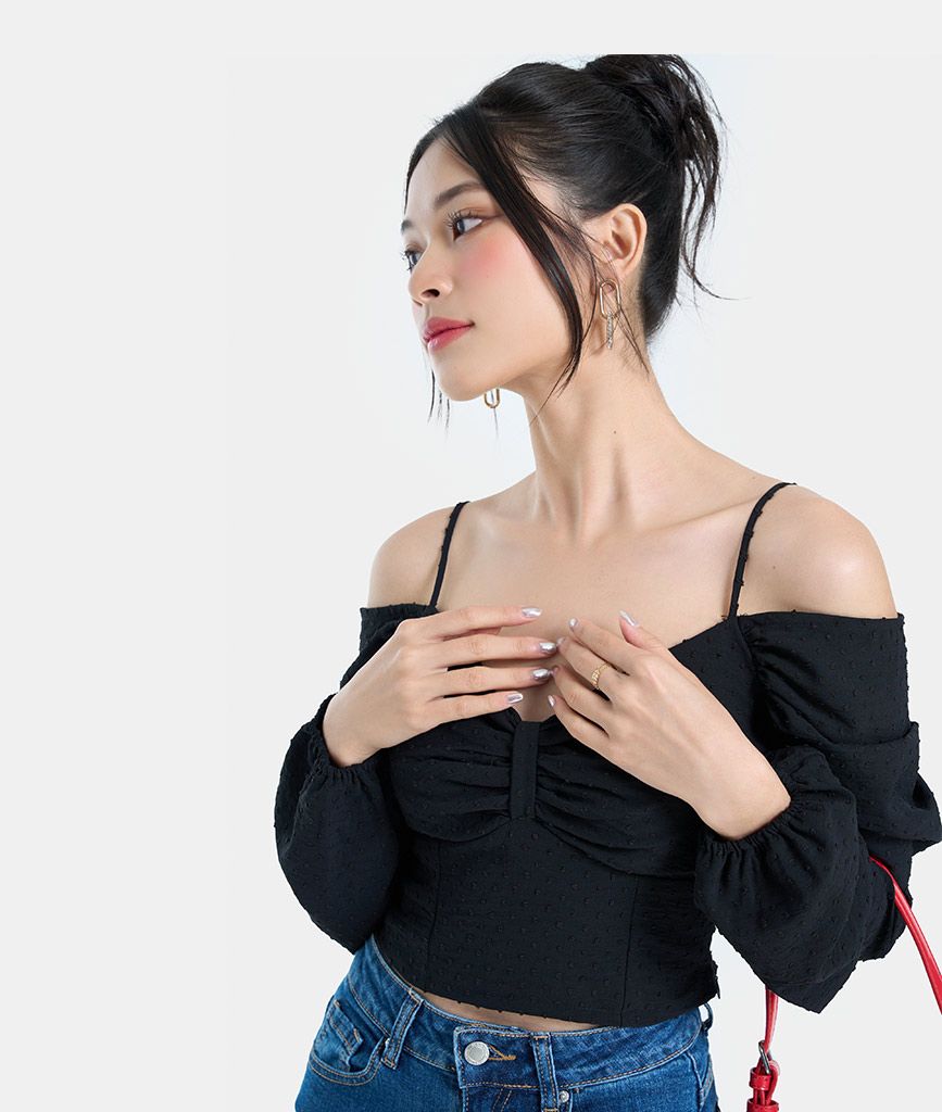 Áo kiểu croptop bẹt vai tay phồng