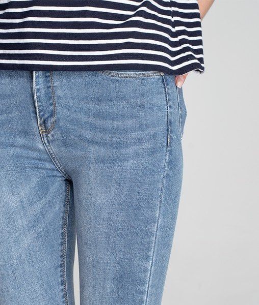 Quần Jean Skinny Lai Cắt