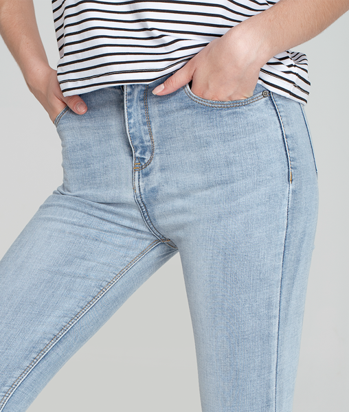 Quần Jean Skinny Lai Cắt