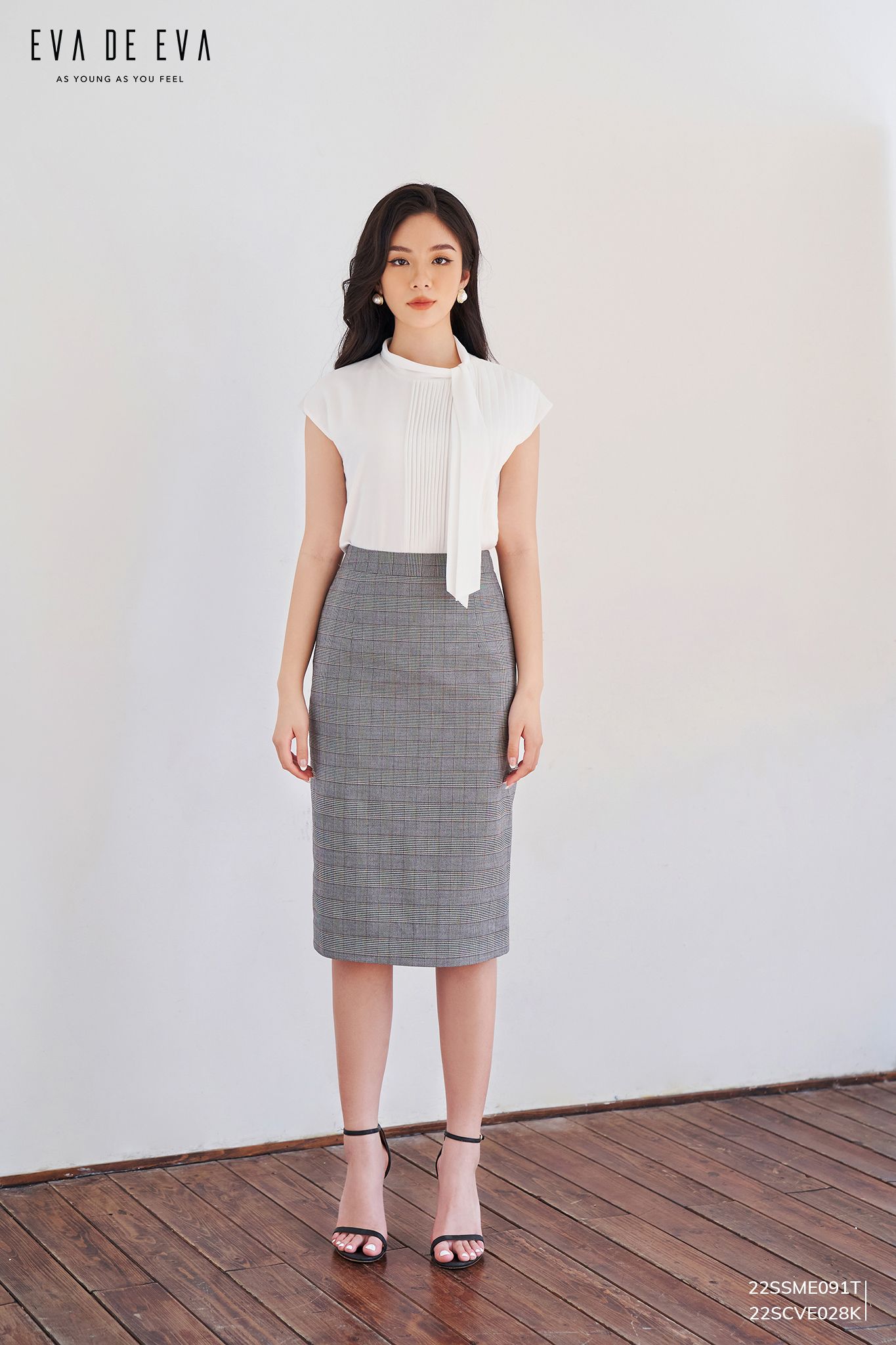  Chân váy ngang gối, Dáng ôm 22SCVE028K 