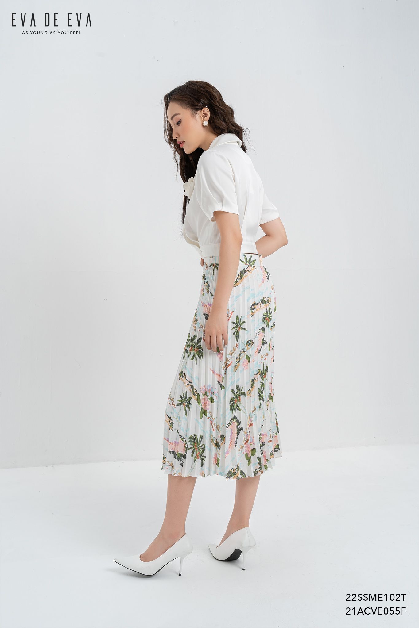  Sơ mi tay ngắn, Dáng croptop 22SSME102T 