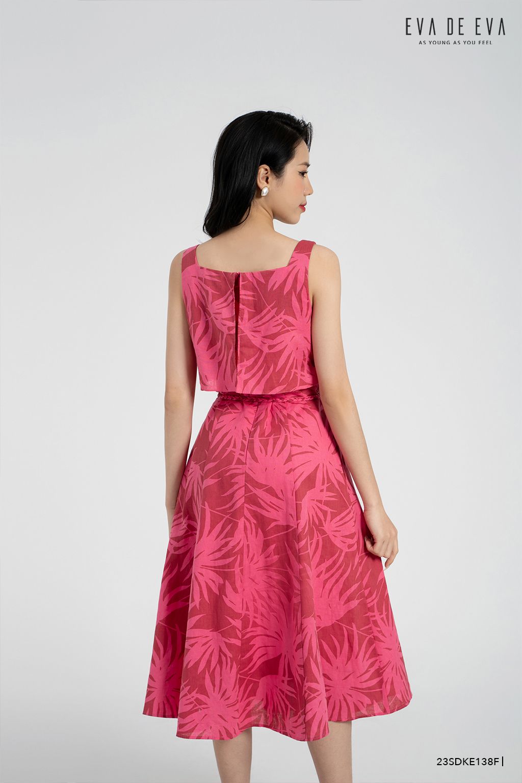  Đầm sát nách, Dáng thắt eo 23SDKE138F 