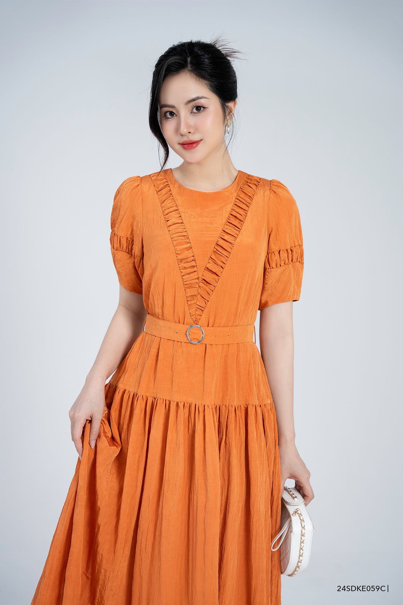  Đầm tay ngắn, Dáng thắt eo 24SDKE059C 