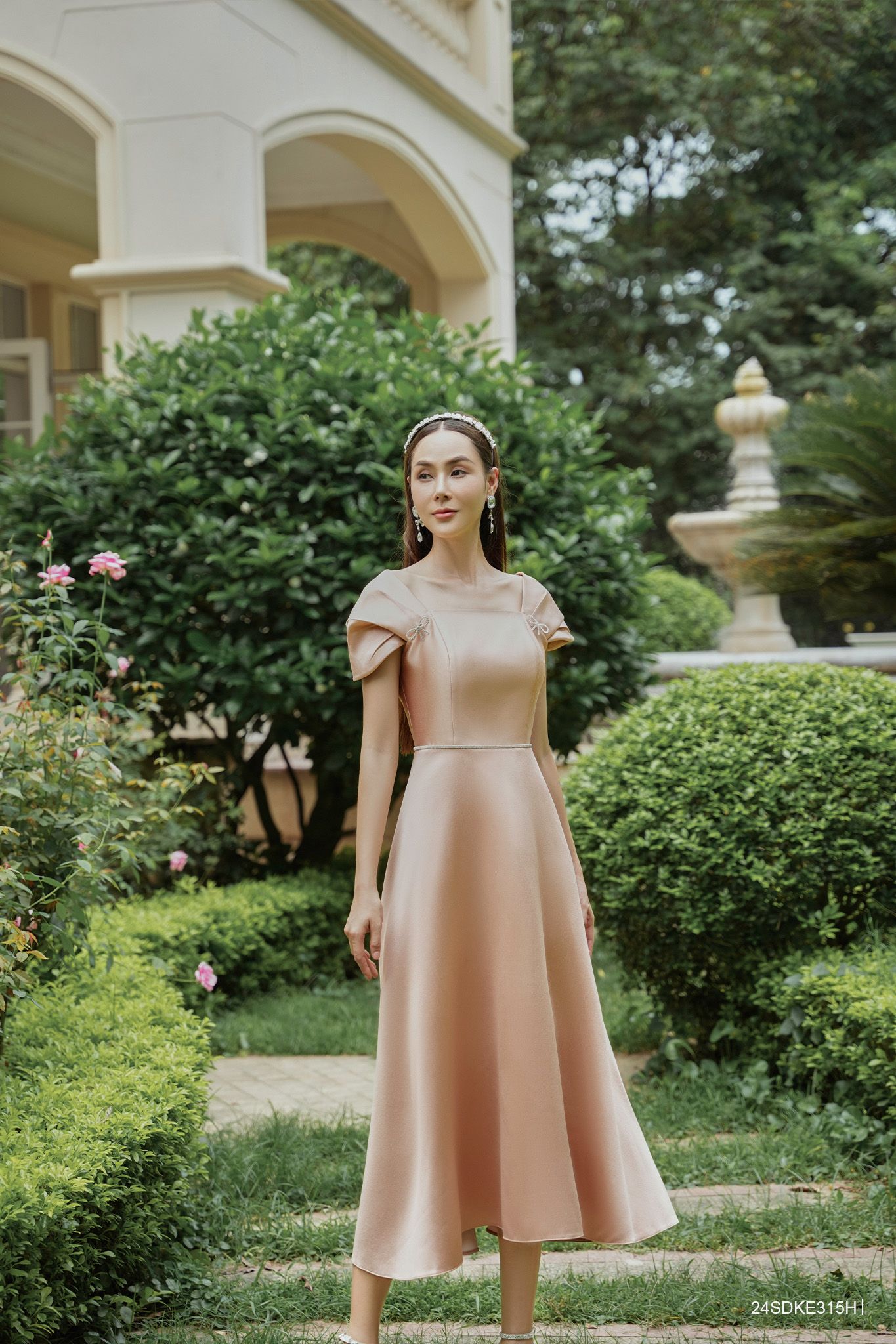 Đầm tay ngắn, Dáng thắt eo 24SDKE315H 