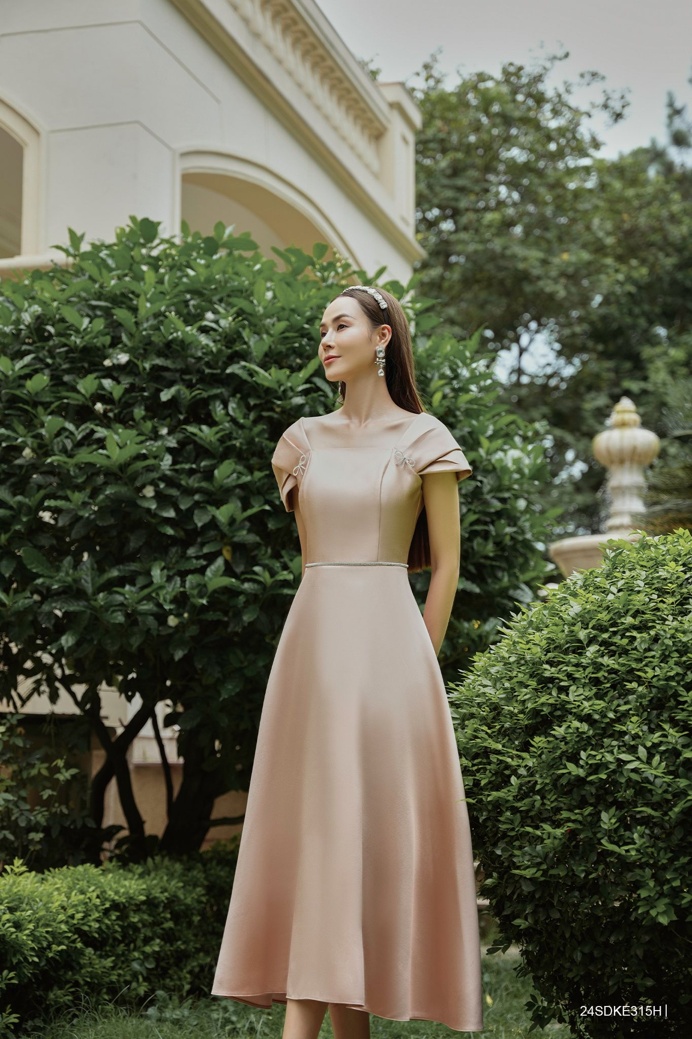  Đầm tay ngắn, Dáng thắt eo 24SDKE315H 
