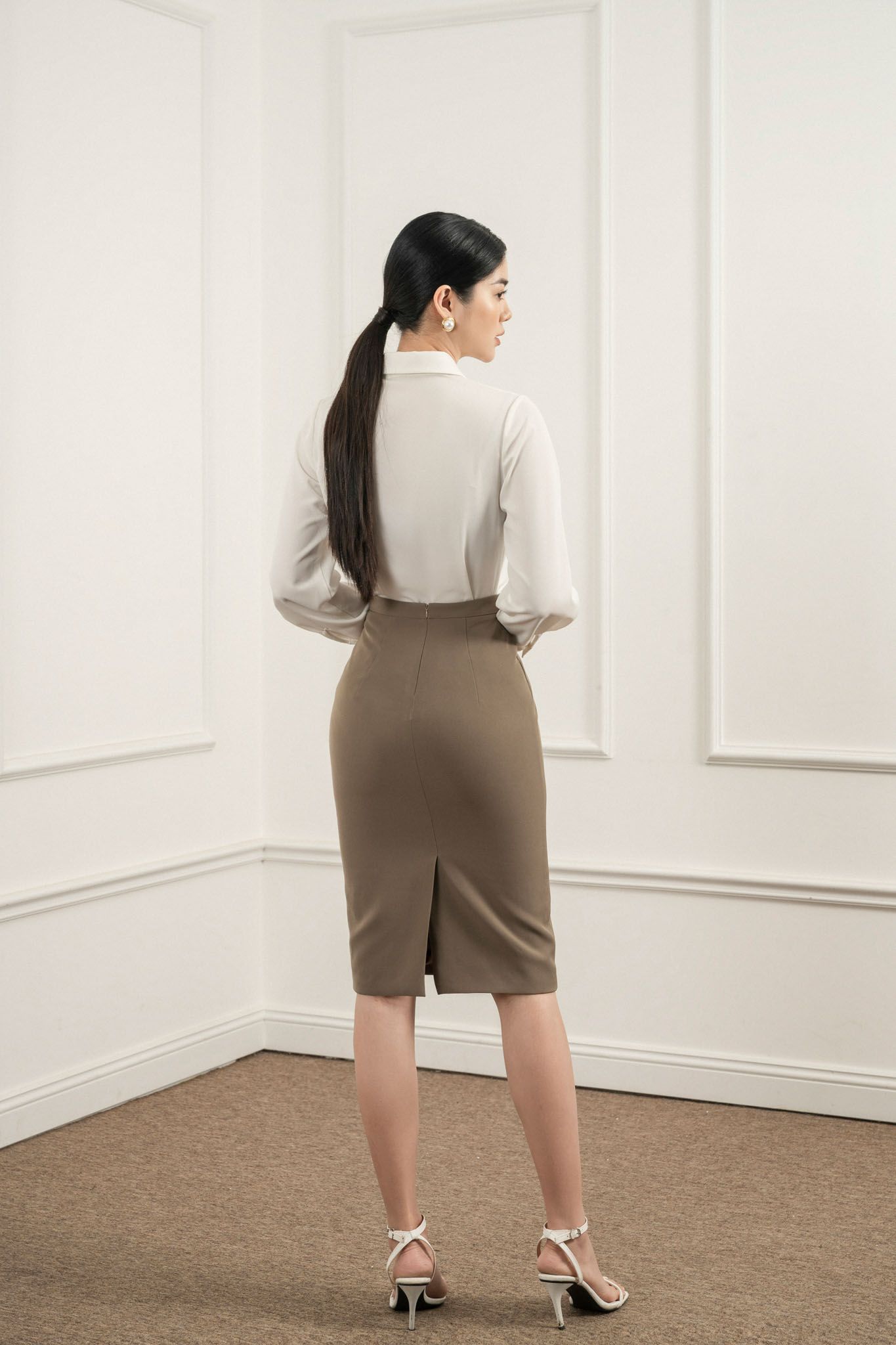  Chân váy ngang gối, Dáng ôm 22SCVE020N 