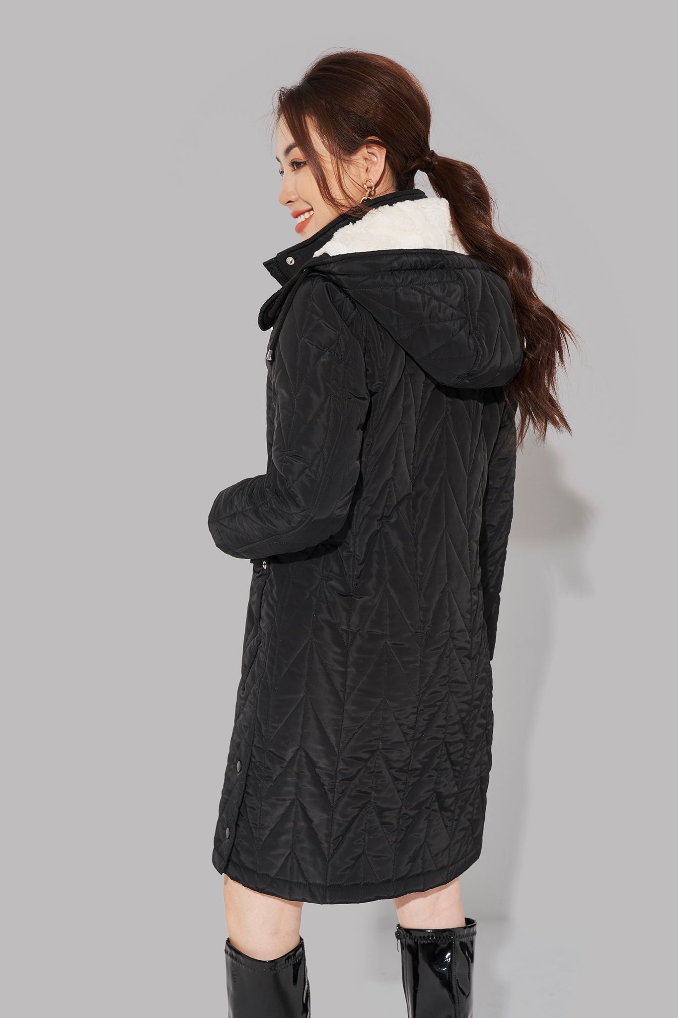  Áo chần bông,  21ACOE023D 