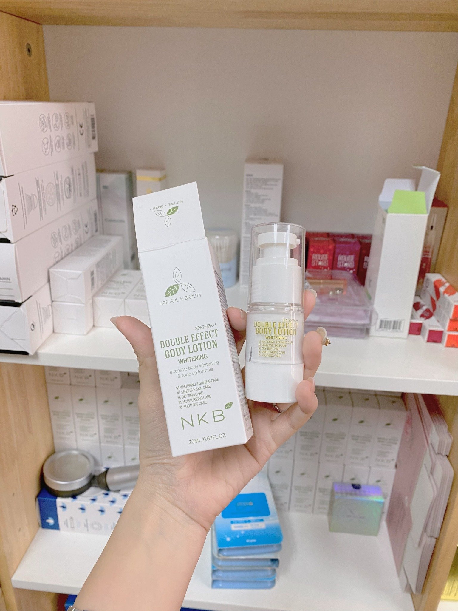 Kem dưỡng trắng da toàn thân NKB DOUBLE EFFECT BODY LOTION