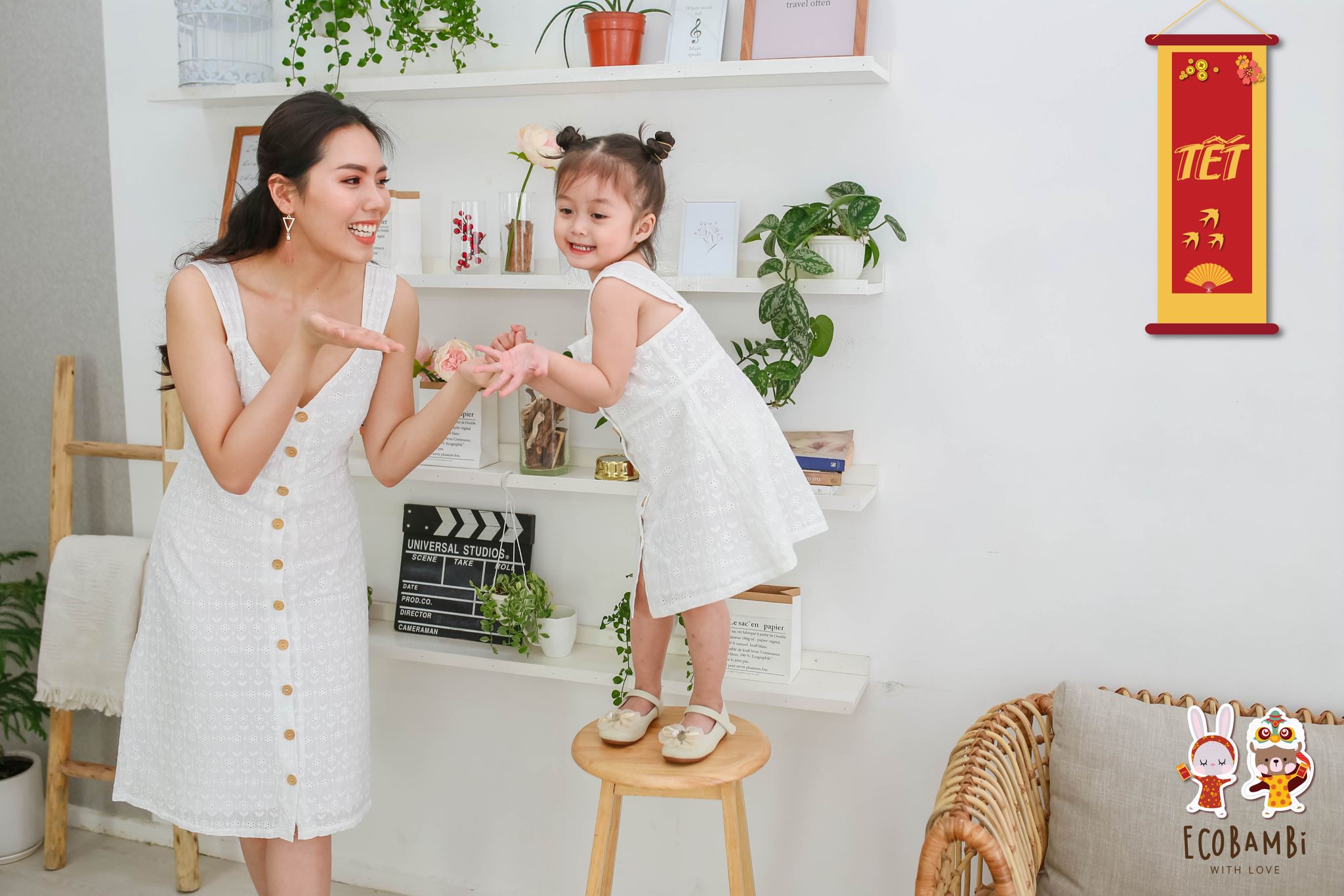  Đầm 2 dây nữ cotton thêu 