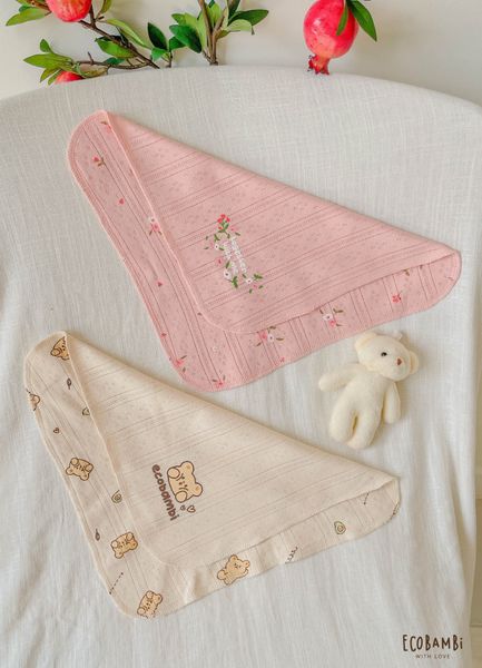  Combo 2 khăn sữa cotton cho bé in hoạ tiết hoa và gấu Ecobambi 