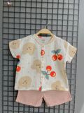  Bộ cotton Muslin Unisex tay ngắn, QUẦN SHORTS phong cách Hàn Quốc in Gấu phối quần kẻ sọc caro cho bé ECOBAMBI 