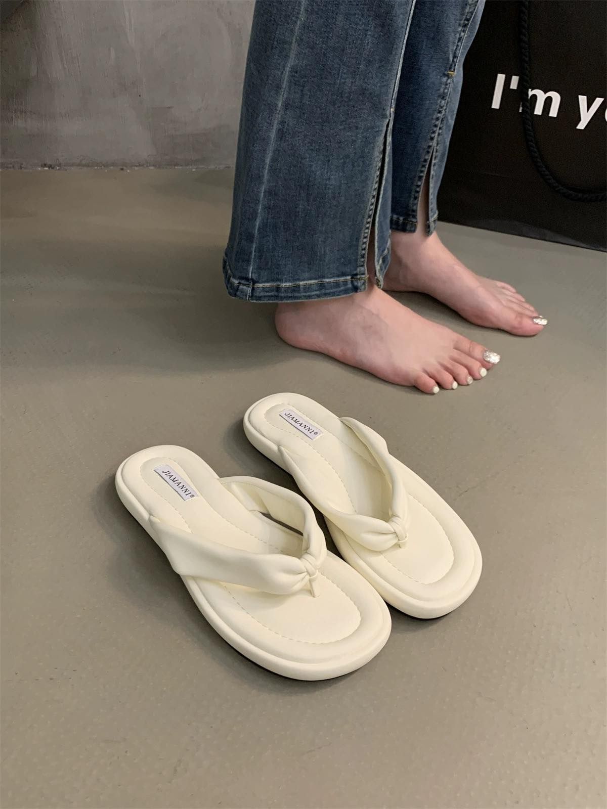  Dép Xỏ Ngón Da PU 