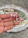  Cài Áo Mộc Lan Hồng 