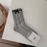  Tất Nơ Tiểu Thư 