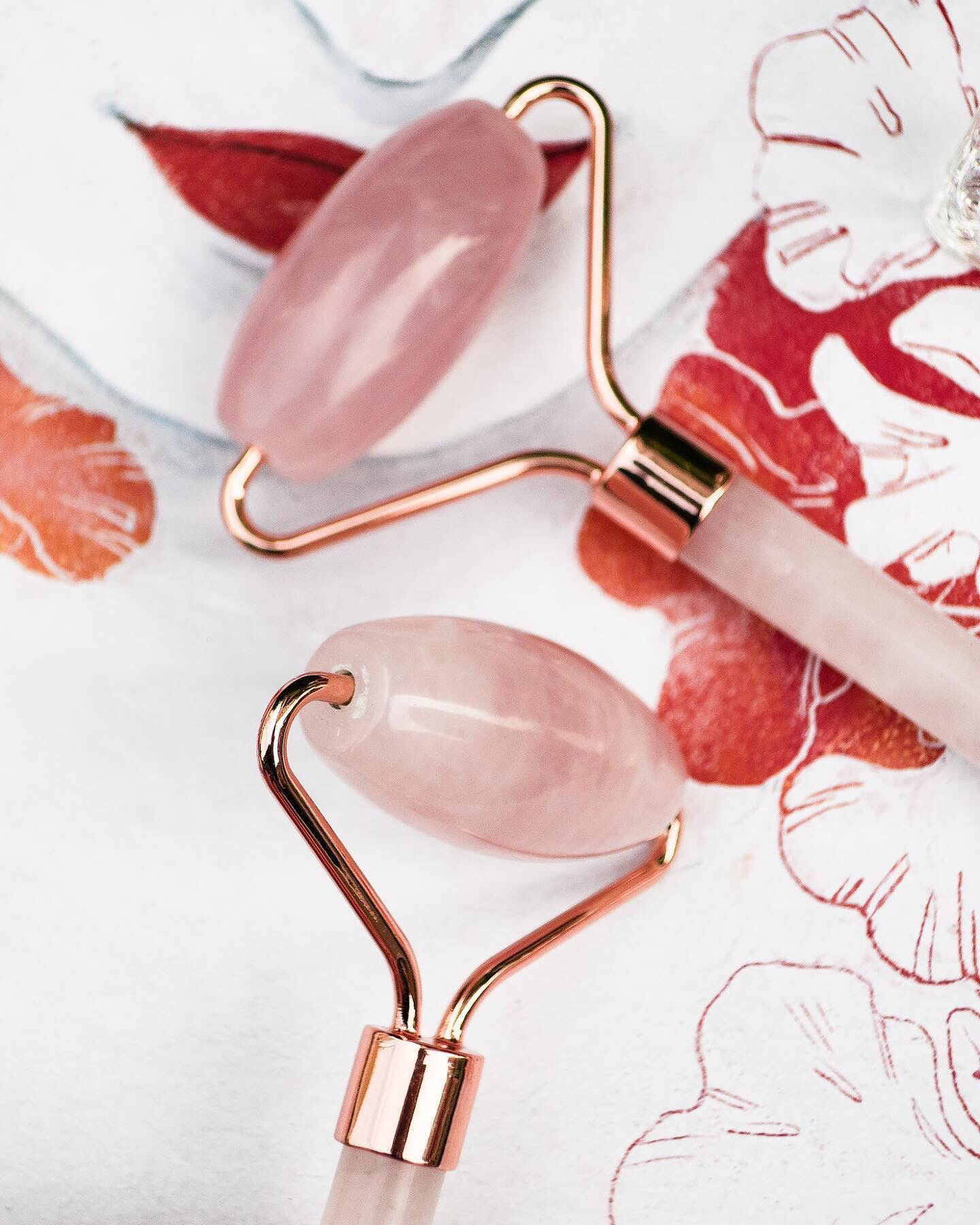 Rodillo Facial de Cuarzo Rosa: Tu Secreto para una Piel Radiante - Roller de cuarzo hade