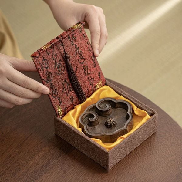 Đế Đốt Trầm Gỗ Mun Ruyi 