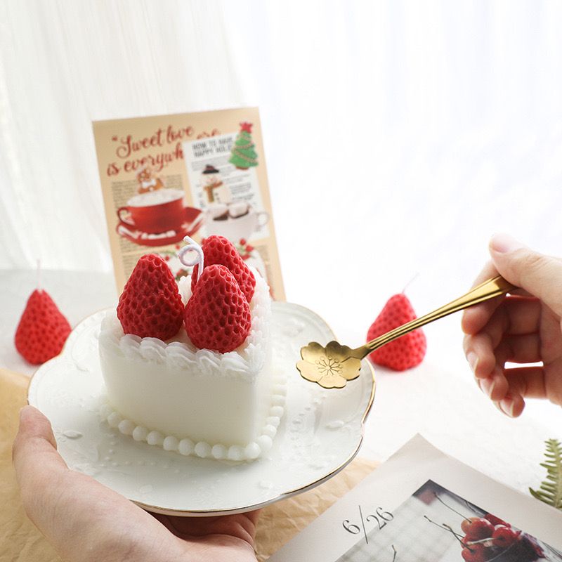  Nến Thơm Bánh Dâu Tây 