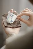  Chén Trà Đất Sét Ngọc Bích Mèo Đào 
