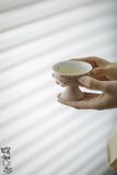  Chén Trà Vẽ Tay Hoa Đào Nở Rộ 