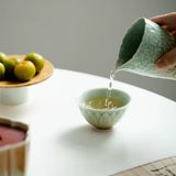  Tách Trà Men Ngọc Nổi Cánh Hoa 
