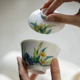  Chén Trà Hoa Thuỷ Tiên Vẽ Tay 