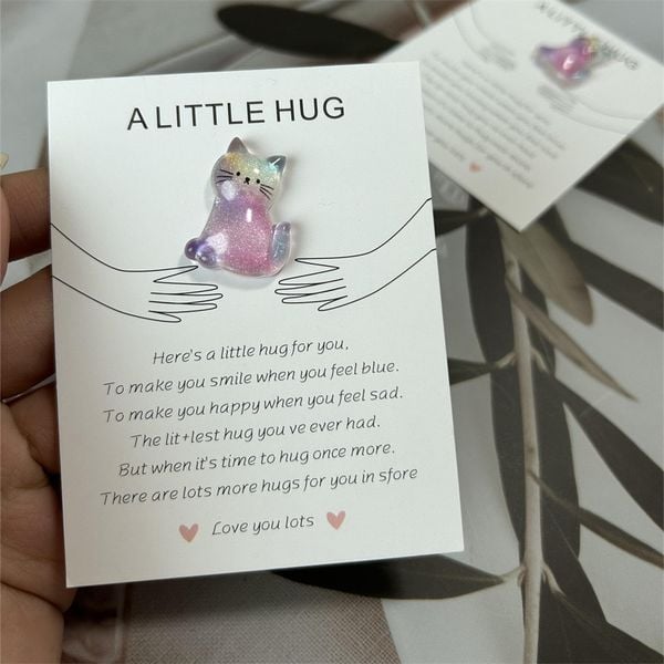  A Little Hug Cat 